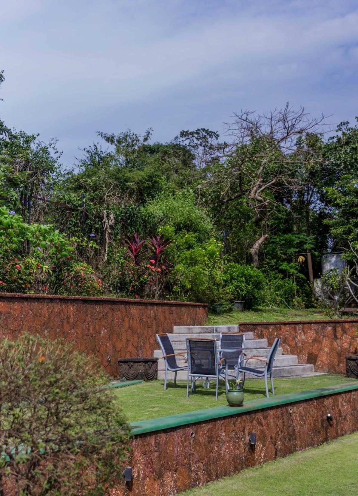 Stunning Hilltop 3Br Villa W Pool And River View Siolim Exterior photo